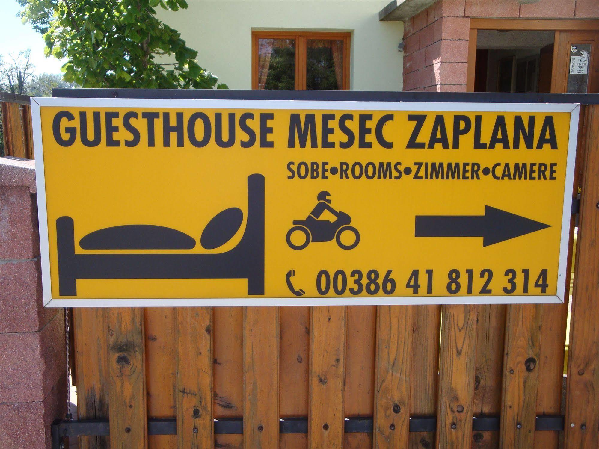 Guesthouse Mesec Zaplana Vrhnika Eksteriør bilde